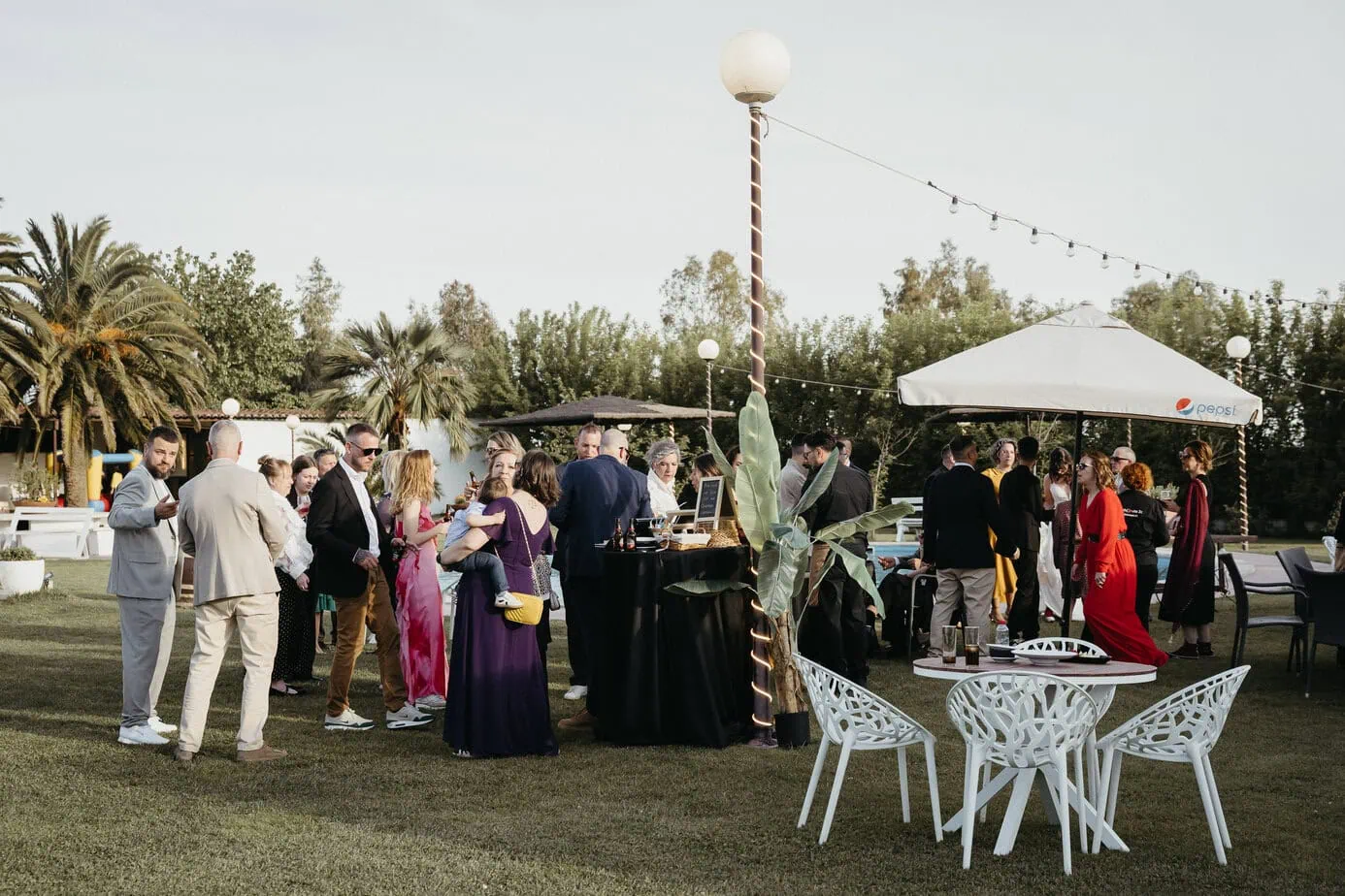 wedding cocktail hour finca la plata venue ()