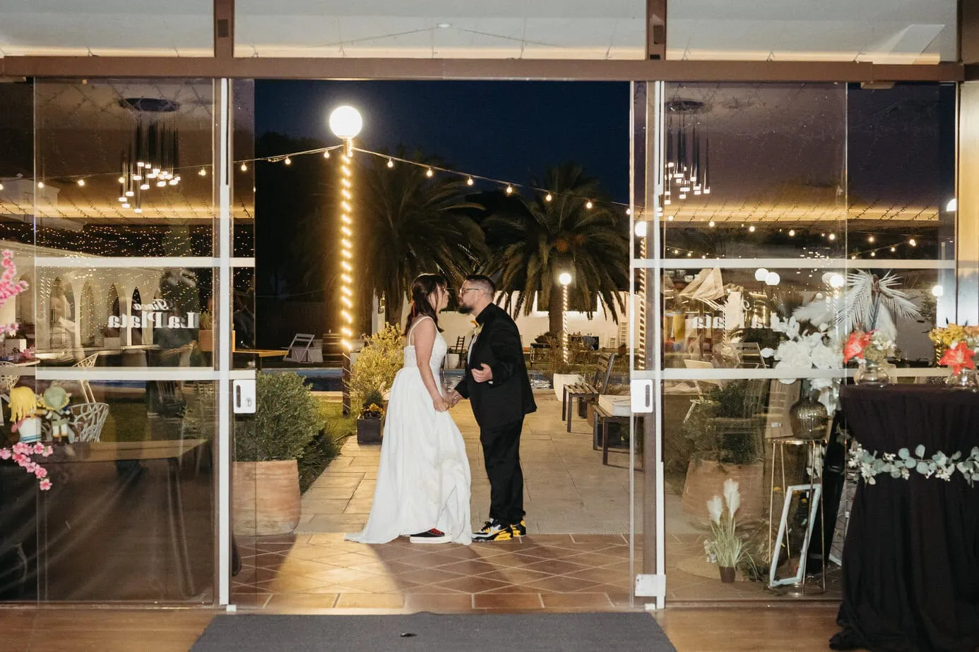 wedding cocktail hour finca la plata venue ()