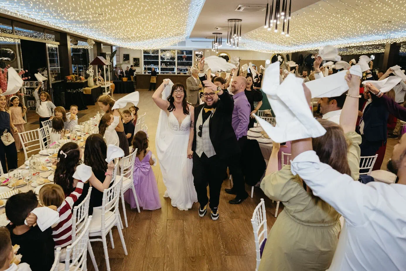 wedding cocktail hour finca la plata venue ()