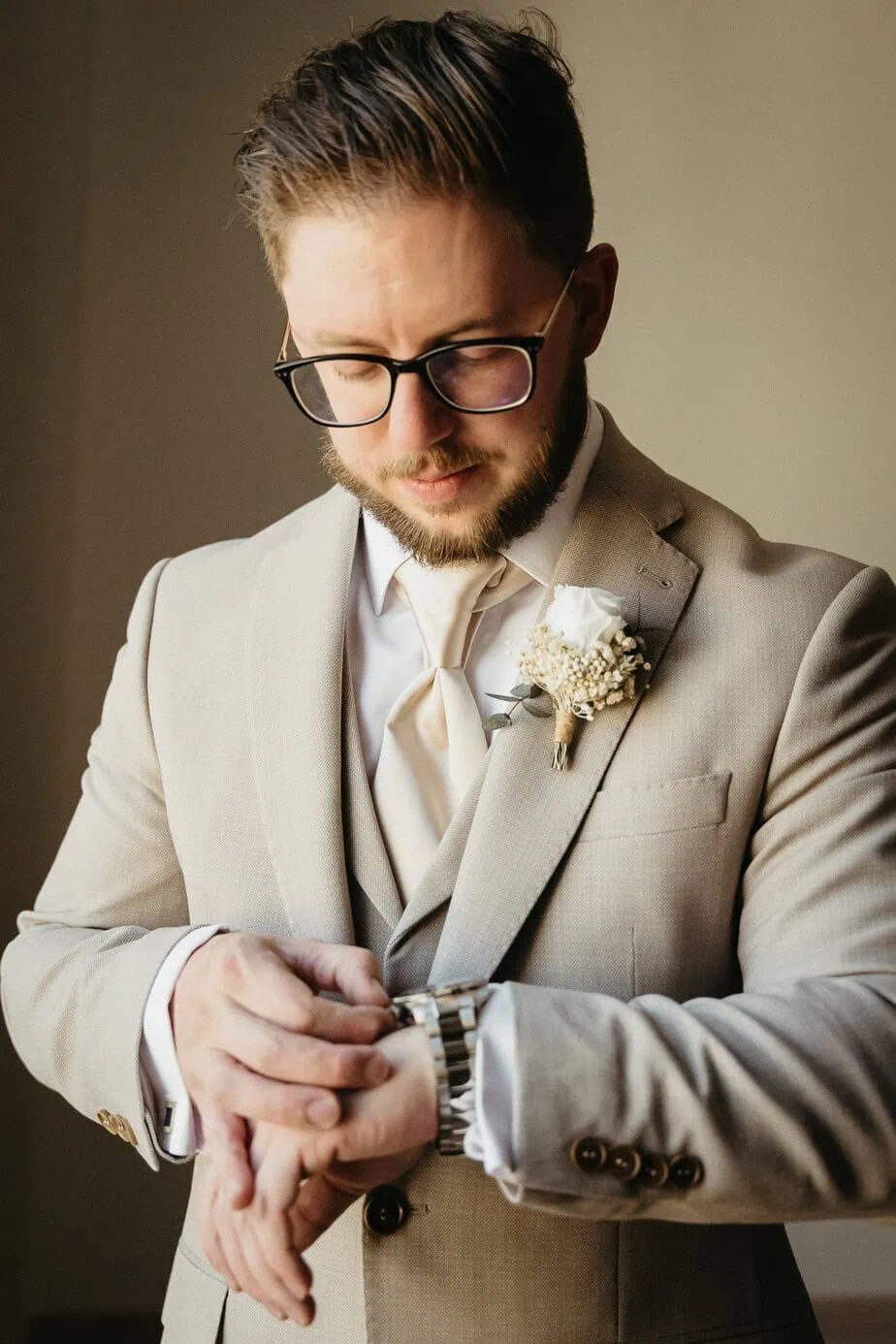 groom getting ready la plata fotoarte c ()
