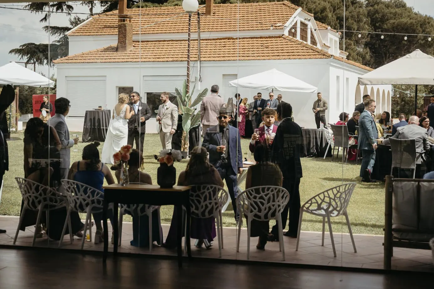 wedding cocktail hour finca la plata venue ()