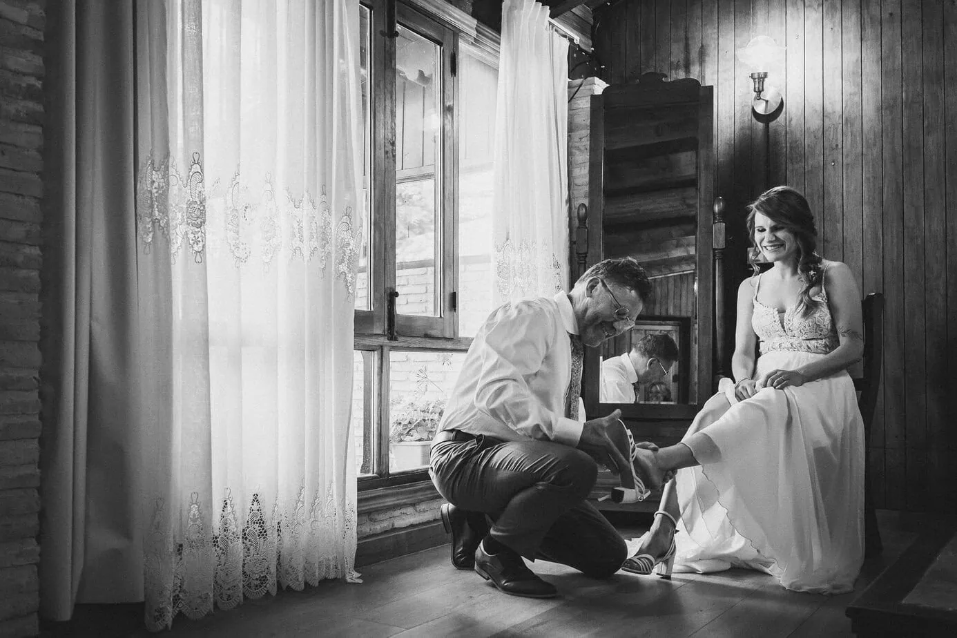 bride getting ready details casas de lujan ()