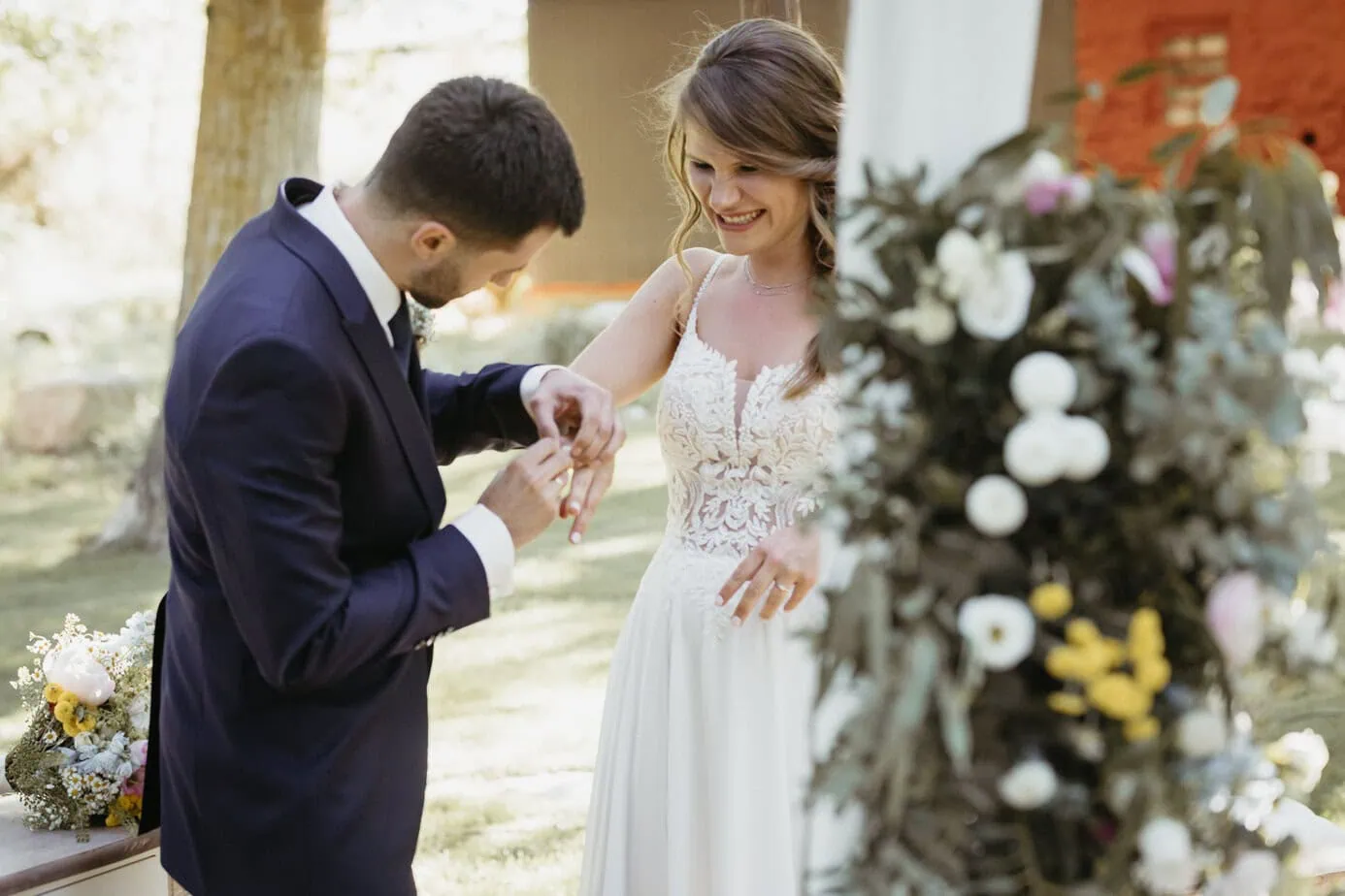 outdoor wedding ceremony casas de lujan ()