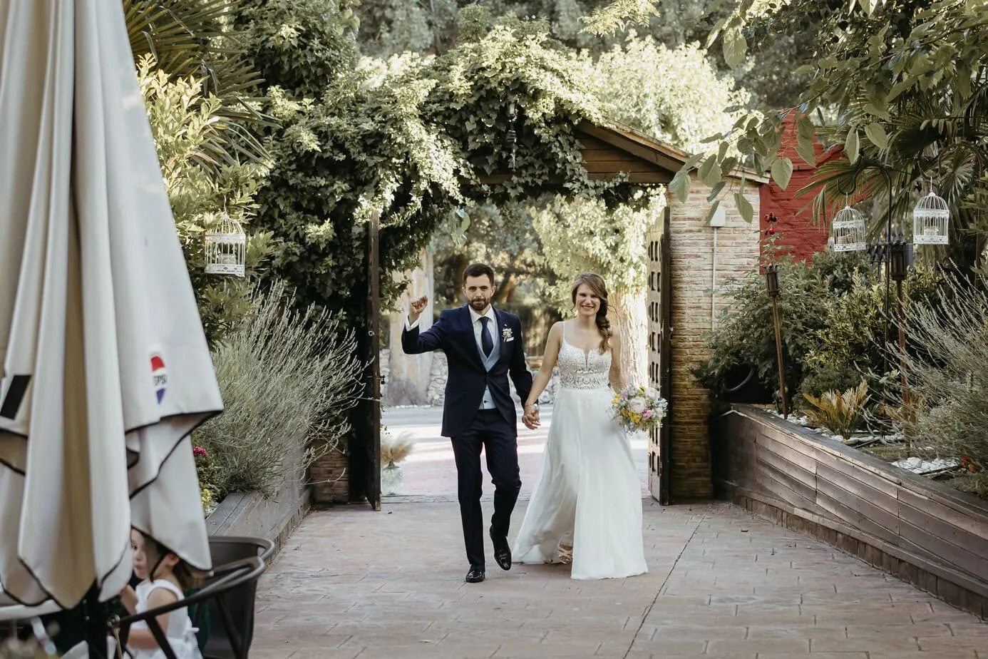 wedding cocktail hour entertainment casas de lujan ()