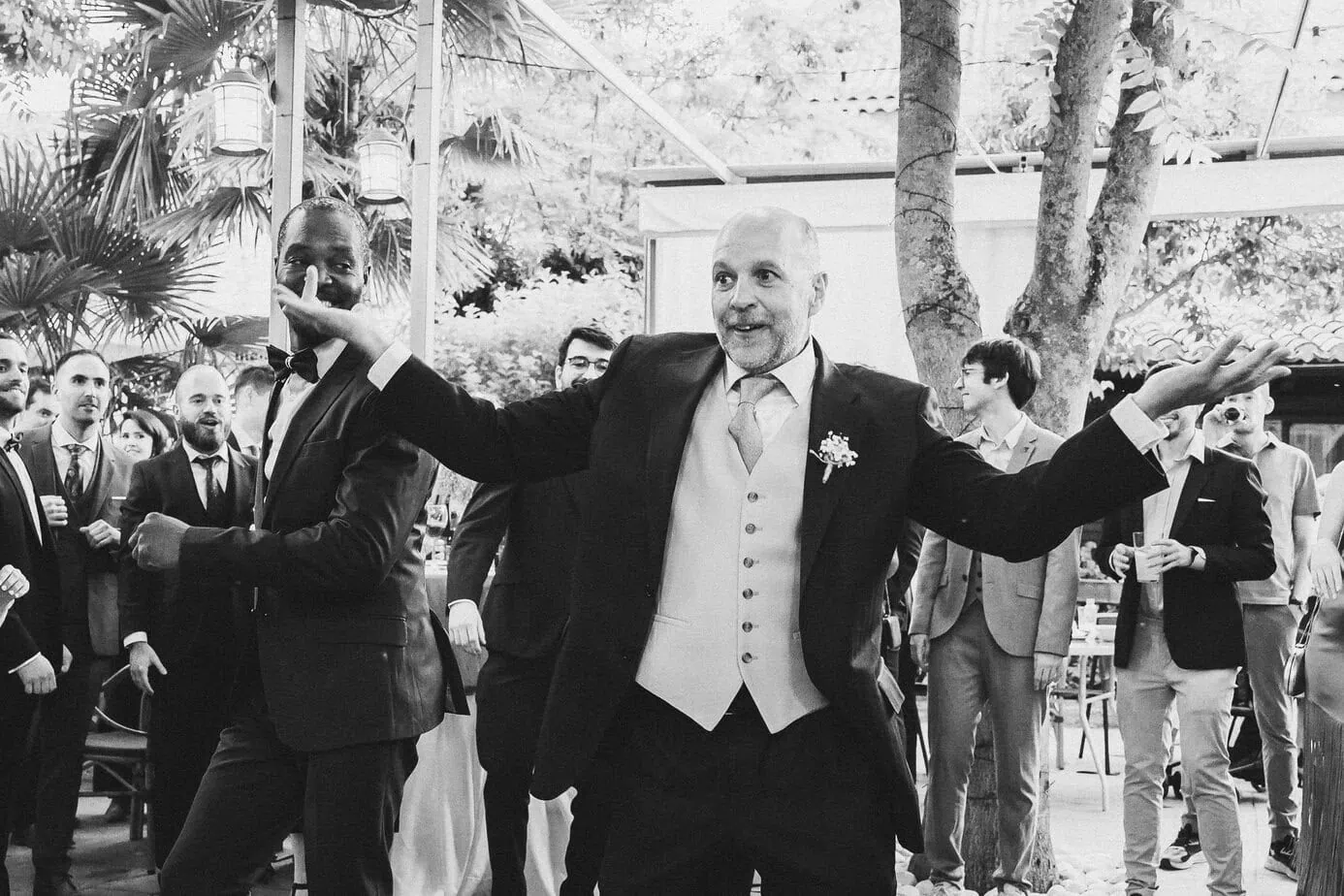 wedding cocktail hour entertainment casas de lujan ()