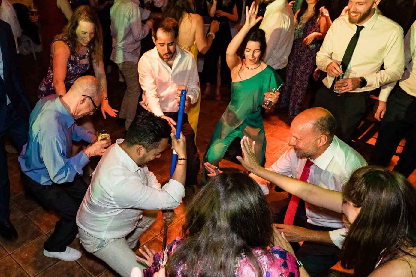 wedding party fun moments casas de lujan ()