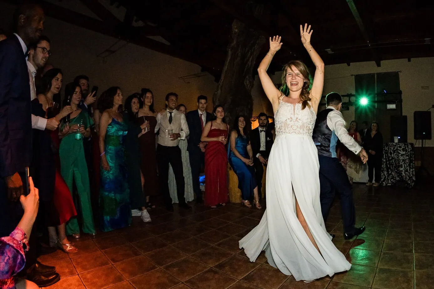 wedding party fun moments casas de lujan ()