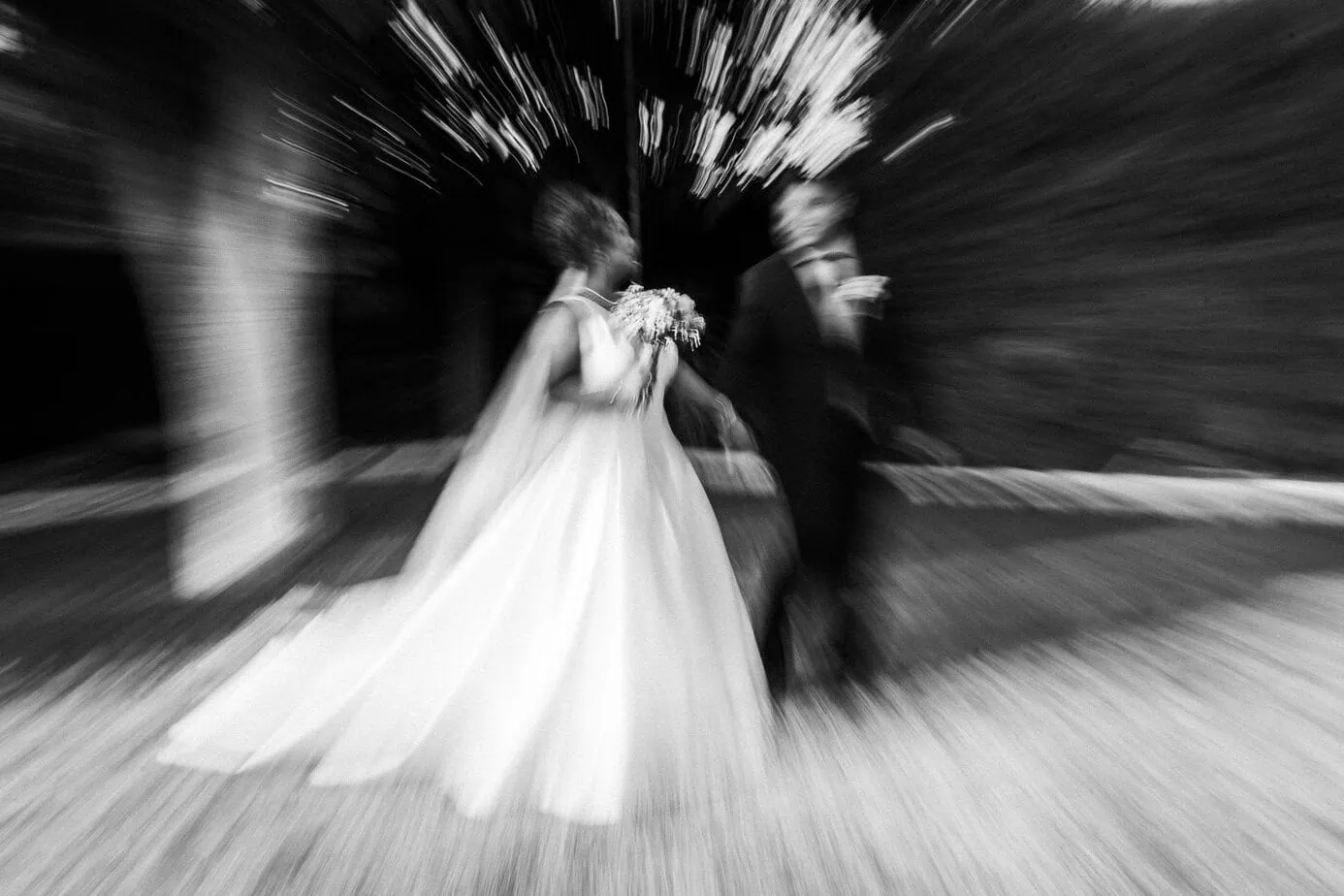 destination wedding spain couple portraits ()