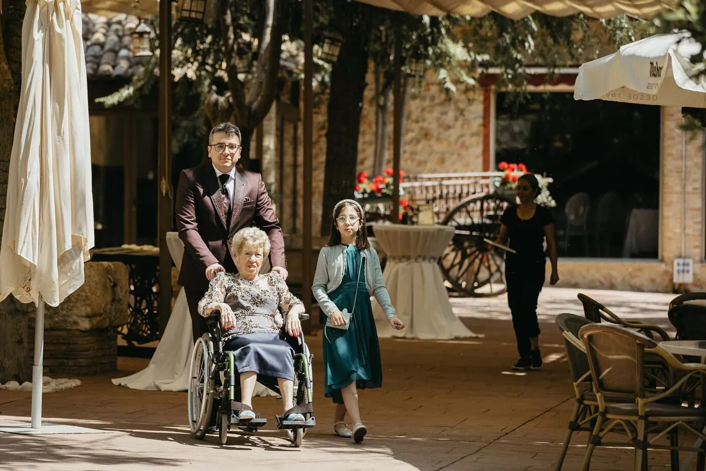 wedding guests arrival hospederia casas de lujan cuenca fotoarte c ()