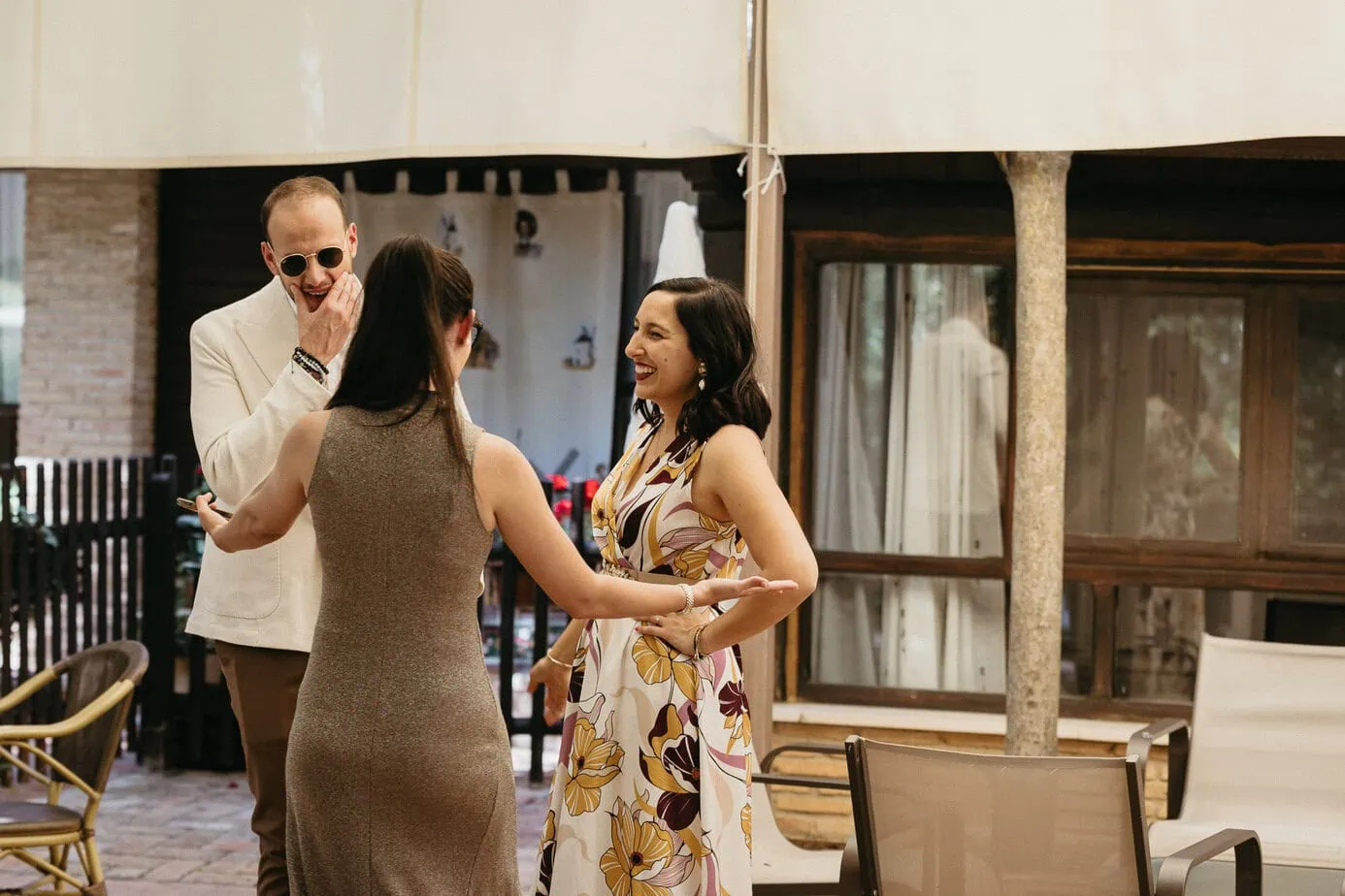 wedding guests arrival hospederia casas de lujan cuenca fotoarte c ()