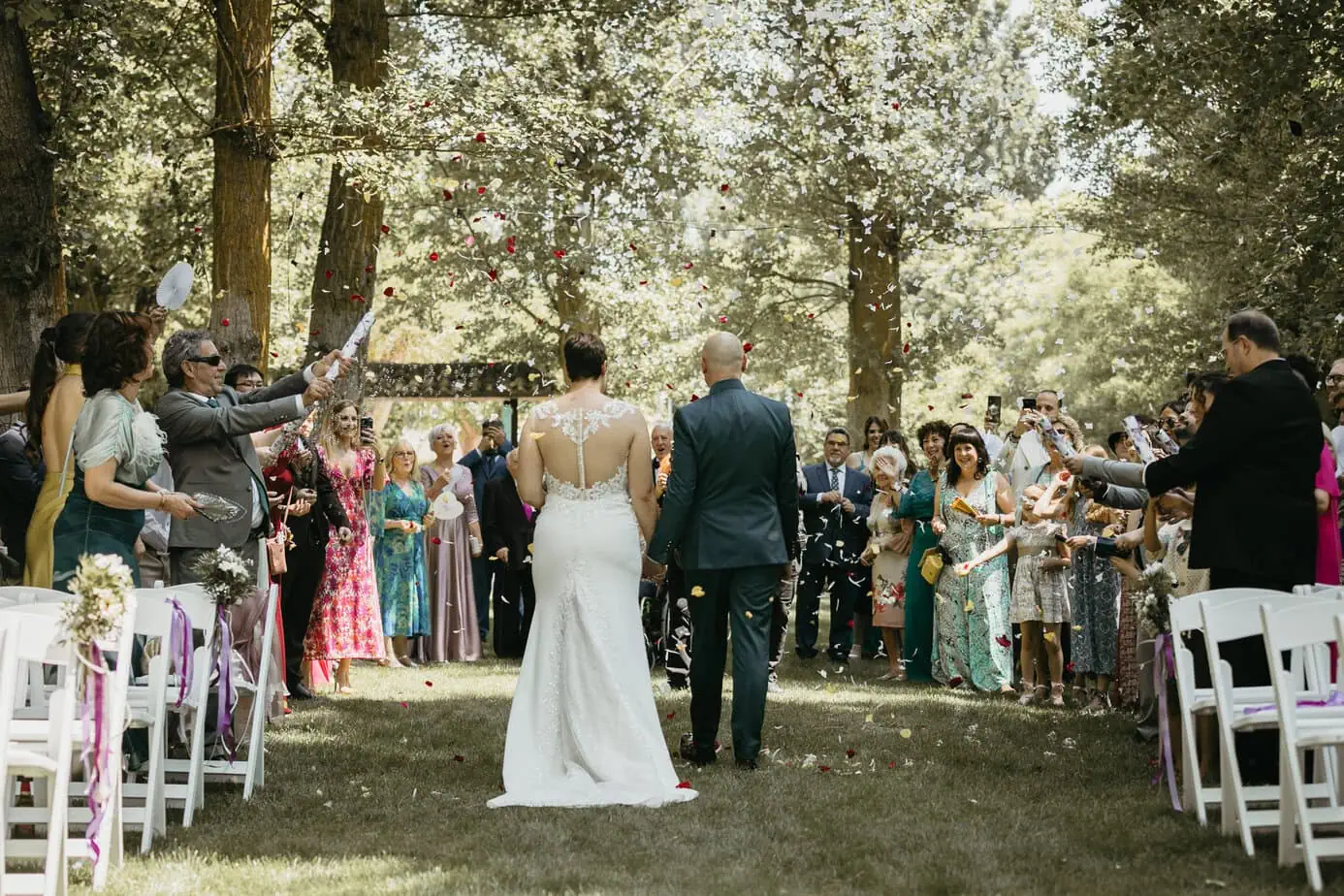 outdoor wedding ceremony hospederia casas de lujan cuenca fotoarte c ()