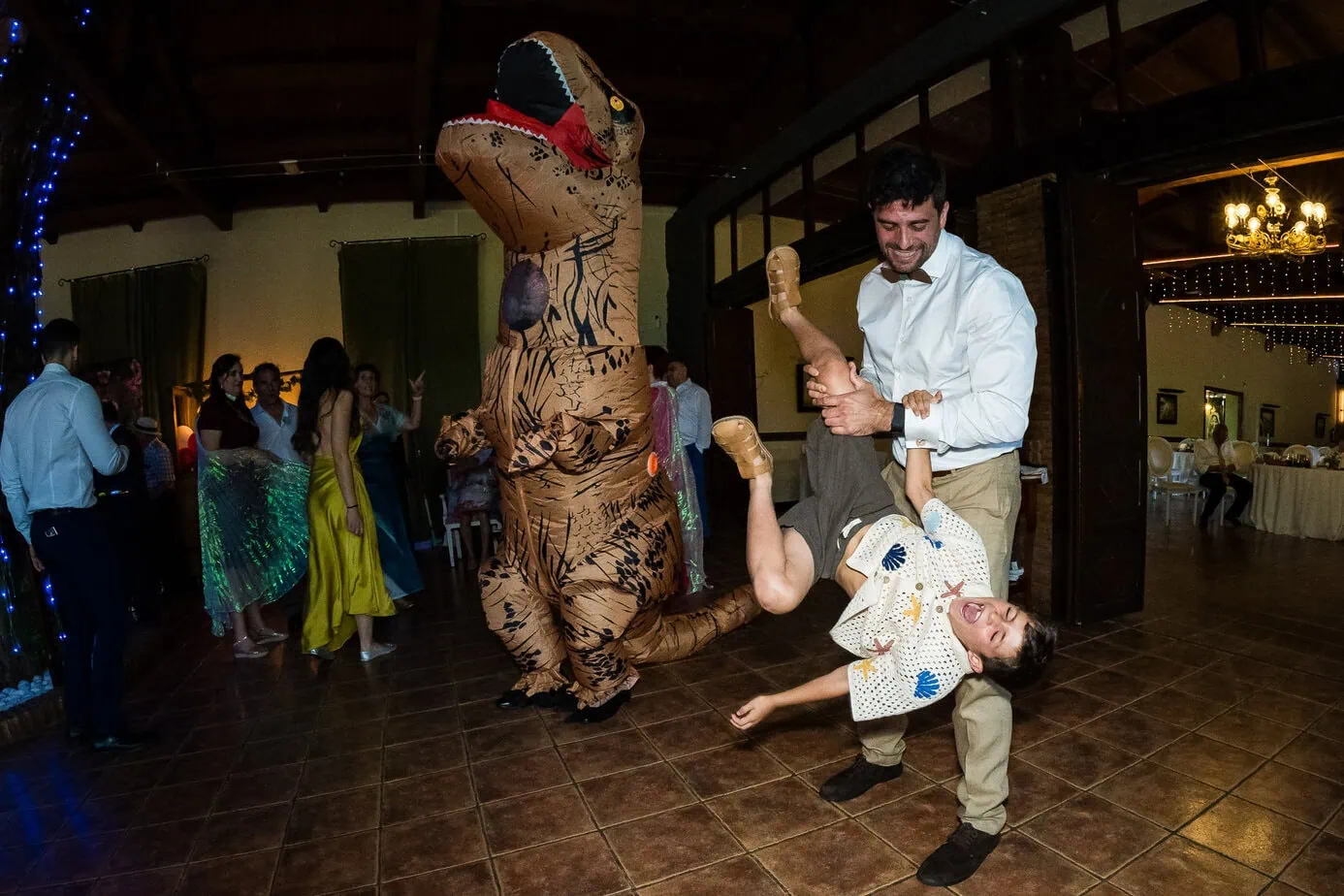 wedding party dance hospederia casas de lujan cuenca fotoarte c ()