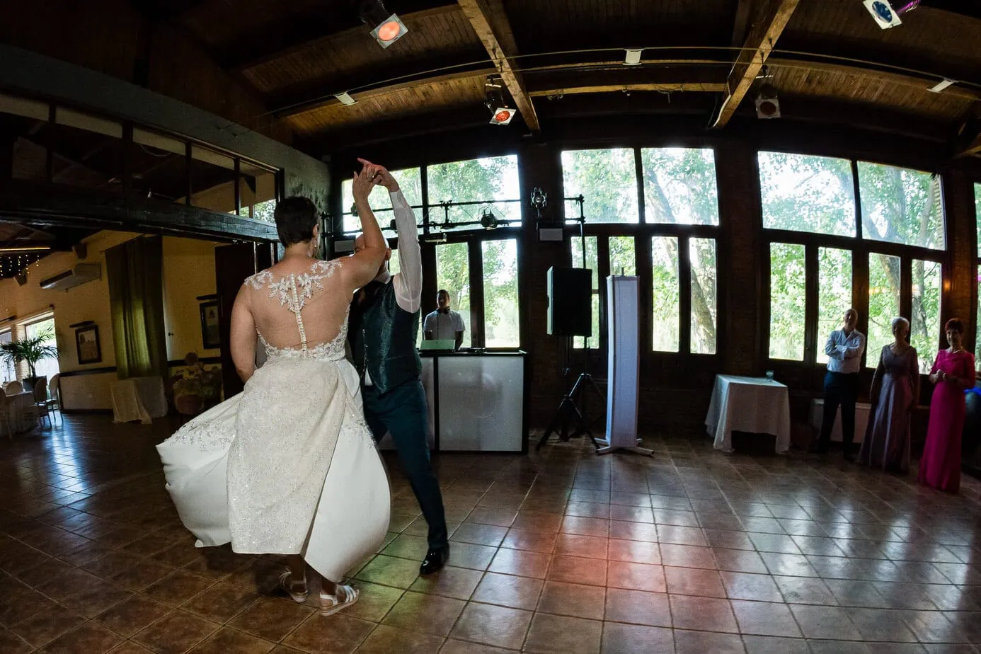 wedding party dance hospederia casas de lujan cuenca fotoarte c ()